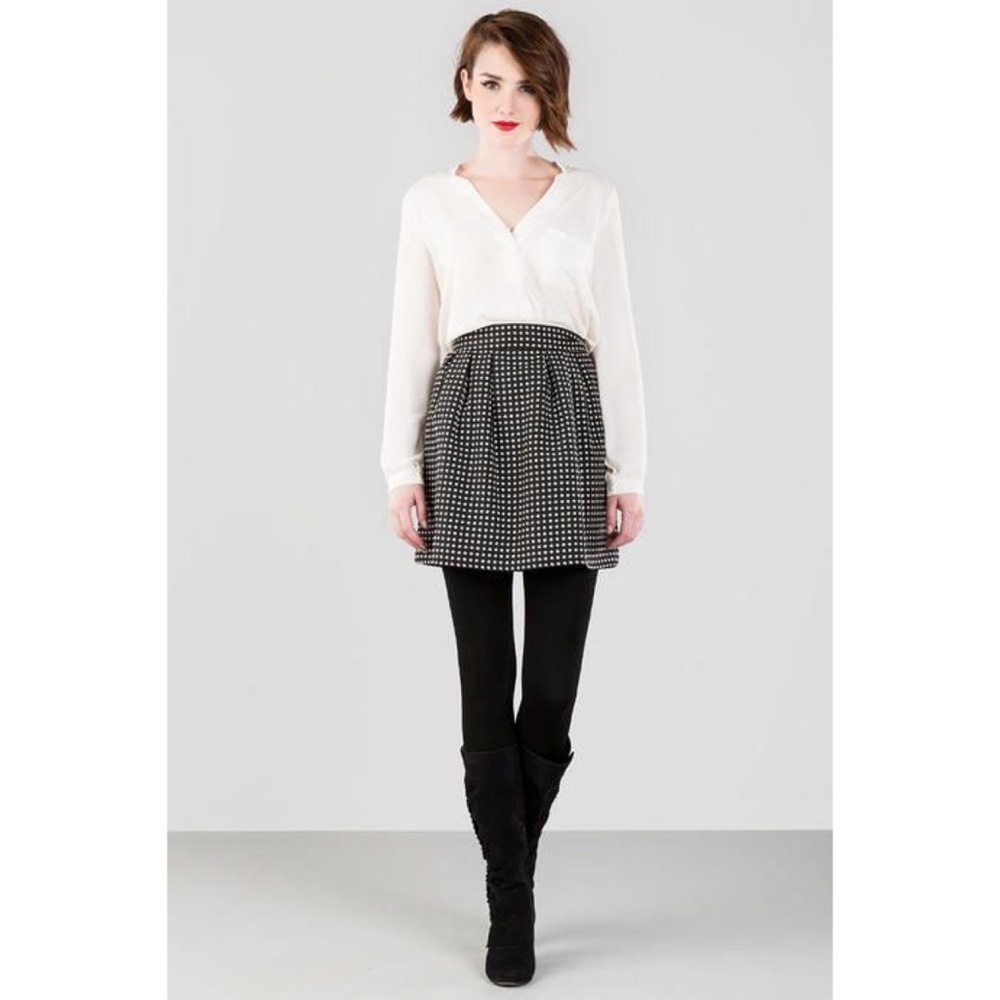 dina be | Ashlyn Textured Skirt - Picture 4 of 14